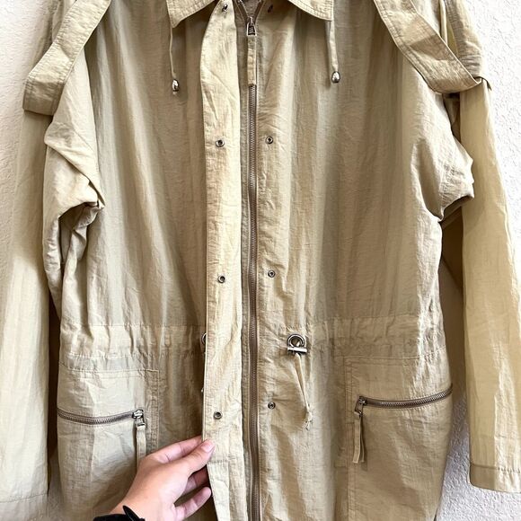 Low Classic Tan Lightweight Combat Jacket With Removeable Hood and Cinched Waist - Picture 10 of 16